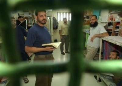 محكمة الاحتلال في "عوفر" تثبت الأمر الإداري بحق العالم الفلسطيني البرغوثي