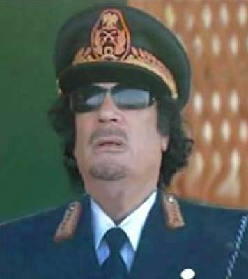 خلال الثورة .. يديعوت : 3 من معارضي القذافي استنجدوا باسرائيل لاسقاط القذافي