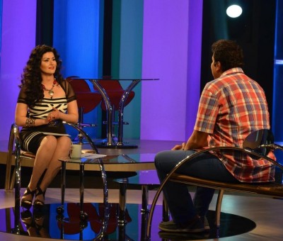 نادية حسني : سعيدة بعرض الجوكر على النهار