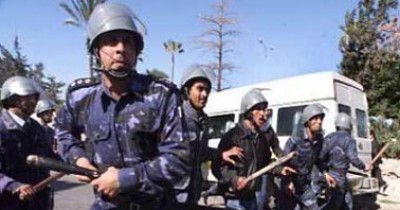 عاملون بمديرية أمن بنغازى الليبية يعتصمون للكشف عن الضباط المختطفين