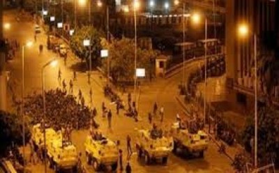 أربعة قتلى في مواجهات بين متظاهرين وقوات الامن في المنصورة..وأنباء عن عصيان لجنود الأمن المركزي
