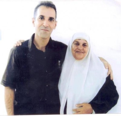 سرق مبلغ مالي مقابل وعودات بمساعدة ابنها : "محتال وقح" يسرق والدة أسير فلسطيني محكوم بـ"15 عاماً"