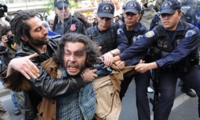 اعتقال9 أتراك مشتبهين بتفجيري ريحانلي