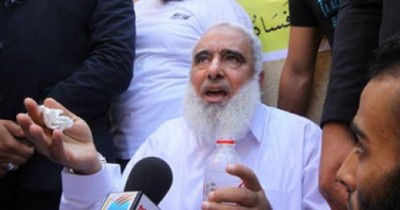 بالفيديو.. أبو إسلام يهدد المسيحيين: هنخلص عليكم فى يومين
