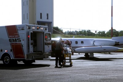 طائرة إسعاف إسرائيلية تقل مريض اسرائيلي من القاهرة الى تل أبيب