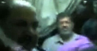 "مرسي" في السجن مع نجله .. فيديو