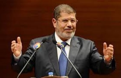 مرسي : تحيا مصر.. عزيزة أبية "في انتظار وصول أبنائي الجنود بعد عودتهم سالمين"