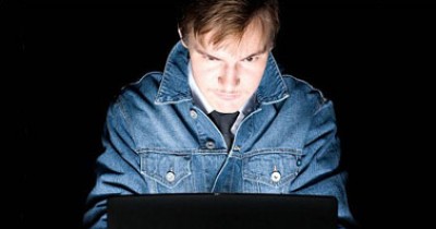 مسئولون أمريكيون يتهمون إيران بشن هجمات الكترونية على الشركات الأمريكية