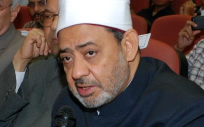 الطيب: المؤامرة ضد الإسلام ولن يتخندق الازهر في مذهب واحد