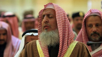 بعد قضية "بول الإبل" .... مفتي السعودية يهاجم التشكيك بأحاديث النبي