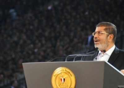 مرسي يجدد حملته على معارضيه: لن نسمح أبداً بأخذ مصر إلى الوراء