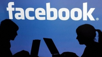 فيسبوك يغازل المنظمات النسائية ويحاصر ألفاظ الكراهية