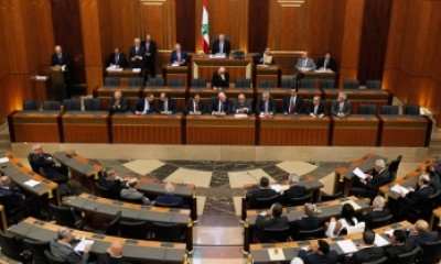 مجلس النواب اللبناني يمدد ولايته 17 شهرا