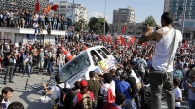 لليوم الرابع.. 200 تظاهرة وقعت في 67 مدينة بتركيا واردوغان يصف المحتجين بـ " حفنة من المخربين"