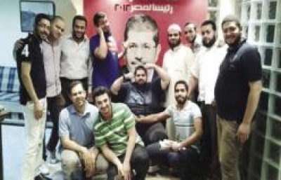 أزمات مصر السياسية تدفع "الإخوان" إلى تأجيل الانتخابات البرلمانية المصرية عامين