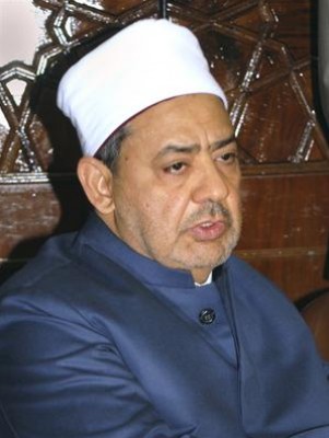 بعد ربط الفاتيكان بين الإسلام والعنف ... الأزهر يرهن علاقته بالفاتيكان باحترام الإسلام
