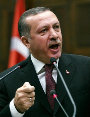 أردوغان لناخبيه: يجب تلقين المتظاهرين درساً