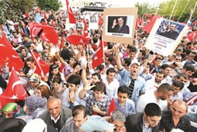 على غرار السيناريو المصري:استمرار احتجاجات تركيا.. وأردوغان يدعو مناصريه للنزول إلى الشارع!