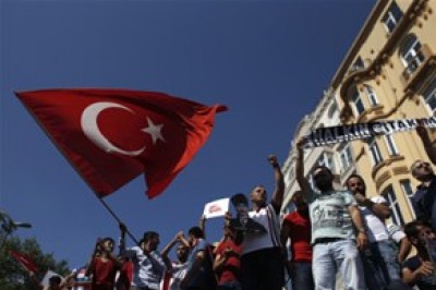 أردوغان: لن نتسامح مع أي متظاهر .. والشرطة تدخل منتزه "جيزي"