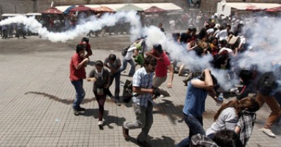 الشرطة التركية اقتحمت ميدان تقسيم واردوغان يصفهم بالارهابيين
