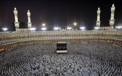 السعودية تناشد مسلمي العالم "تأجيل" الحج