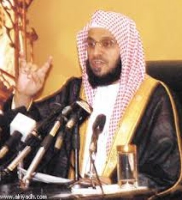 بالفيديو.. القرني يطالب بطرد سفراء الدولة اللبنانية من دول الخليج