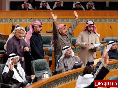 المحكمة الدستورية بالكويت تؤيد مرسوم الامير وتحل البرلمان