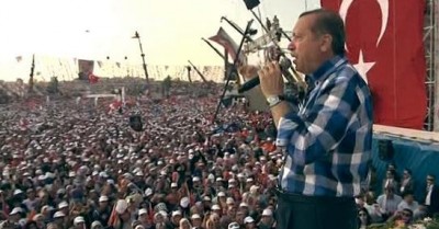 أنصار أردوغان يخروج في مظاهرة مليونية تأييدا له في اسطنبول