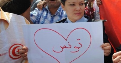 حراك شعبي في تونس بالتزامن مع موعد المظاهرات المرتقبة ضد حكم الاخوان في مصر نهاية يونيه