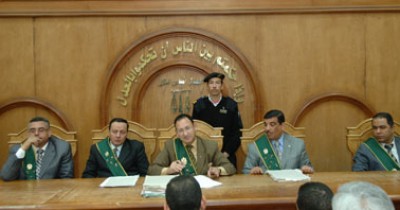 تبرئة شرطية بحرينية من تهمة تعذيب صحفية