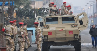بالفيديو.. أستعدادا ليوم 30 يونيو: الجيش المصرى يستلم المطارات وانباء عن منع رموز المعارضة من السفر