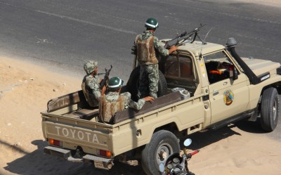 الجيش المصري يبدأ في إجراءات تأمين مقر القنوات الفضائية