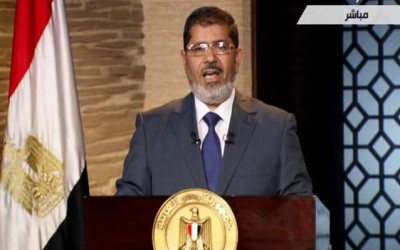 المعارضة المصرية تصف خطاب مرسي بالكارثي ونقيب الصحفيين "مكرم" يحثه على مراجعة التاريخ