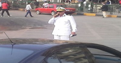 ضابط شرطة مصري للمتظاهرين: "نتعب شوية بس نخلص منهم"