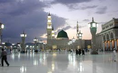 شاب يحاول الانتحار من أعلى سور الحرم النبوى