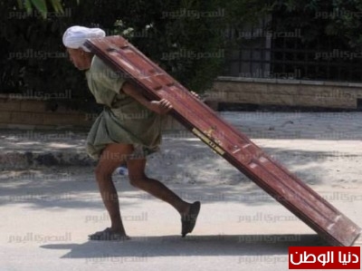 بالصور ..مصر:  نهب وسرقة مقر الإخوان المسلمين الرئيسي بالمقطم