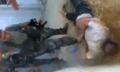 شاهد: فيديو مسرب لقيام الجيش اللبناني بتعذيب احد انصار الاسير