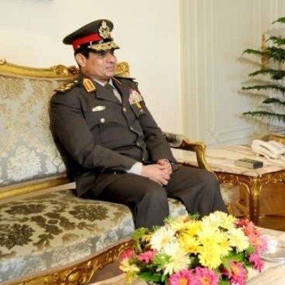 بالفيديو والصور .. الحزن يظهر على وجه السيسي لاول مرة منذ عزل مرسى