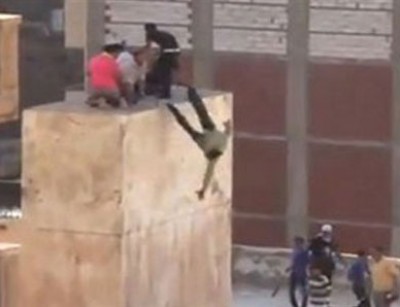 اعتقال أحد المتهمين برمي فتية من سطح مبنى بالاسكندرية خلال التظاهرات