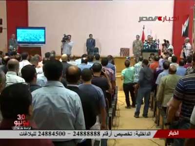 شاهد الفيديو .. لحظة طرد طاقم قناة الجزيرة من مؤتمر "القوات المسلحة"