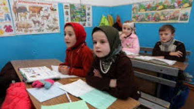 المحكمة العليا في روسيا تؤيد حظر ارتداء الحجاب في المدارس