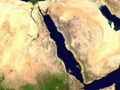 "يديعوت أحرنوت": إسرائيل تعتزم إقامة سياج أمني في البحر الأحمر بالتنسيق مع مصر