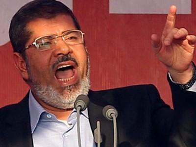 النيابة العامة : بلاغات ضد الرئيس السابق مرسي تتهمه بالتخابر والتحريض على العنف