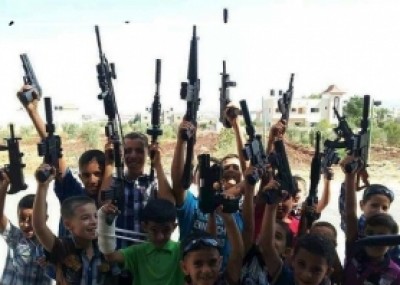 في يوم العيد : أطفال غزة يأسرون جندي اسرائيلي