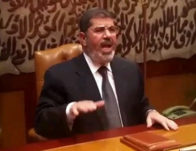 مرسي لقاضي التحقيق: أنا الرئيس