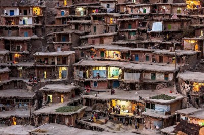 قرية في ايران شوارعها فوق سطوح المباني