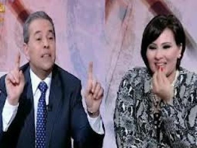 شاهد الفيديو : "حياة الدرديري" تشكو "حماتها" للإعلامي المصري توفيق عكاشة على الهواء .. والأخير يطالب أمن الدولة باعتقالها !