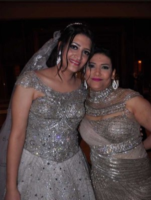 بالصور.. بدرية طلبة تحتفل بزفاف ابنتها مرتدية فستان شبيه لفستان العروس