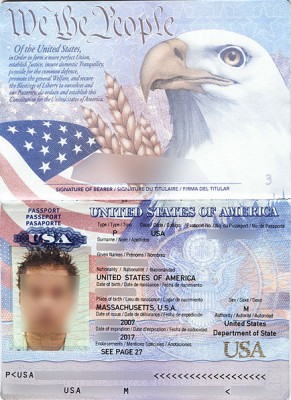 شاهد بالصور : ماذا كتب على اول صفحة من جوازات السفر الامريكية والبريطانية ومقارنتها بالفلسطينية والعربية