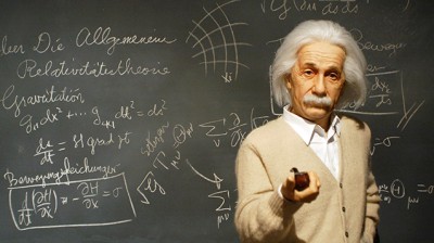 نصائح أينشتاين العشرة لا تتوقع نتائج مختلفة